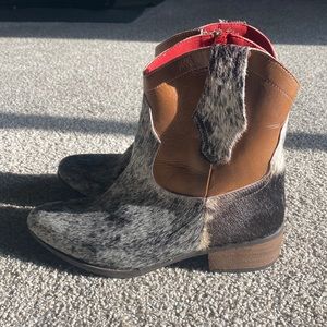 Alcala’s Cowhide Ankle Boot